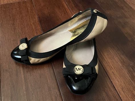 Michael Kors Dixie Ballet Flat Patent Leather Cap Toe Logo Bow 